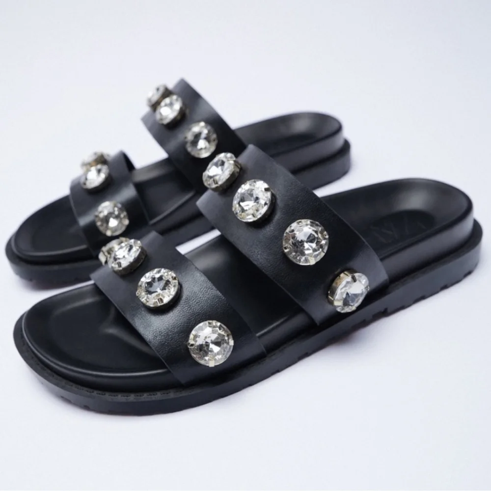 ZARA * SPARKLY Rhinestone Jewel LOW HEELED SANDALS Black - Picture 1 of 5